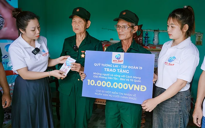 Hỗ Trợ Khách Hàng VIP 24/7